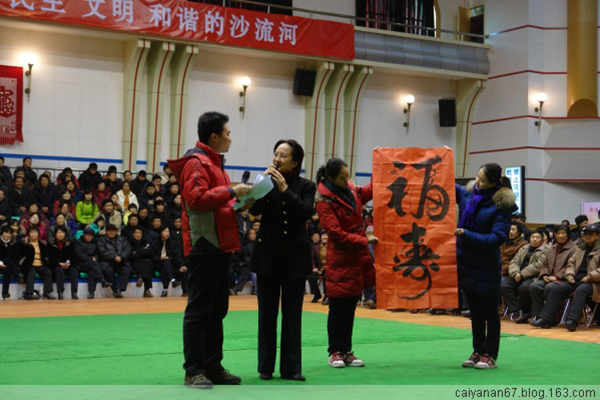 和藝術(shù)家合影