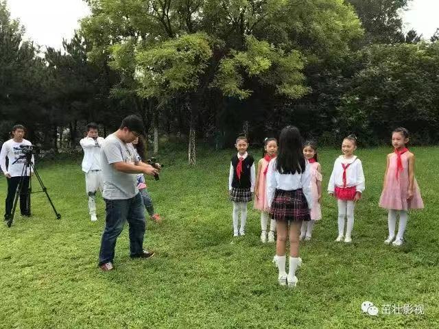 《風(fēng)箏的翅膀》MV