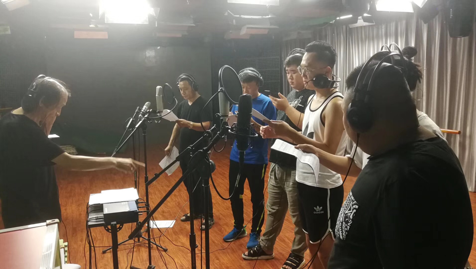 中央電視臺紀念中國改革開(kāi)放四十周年大型文藝演出錄制