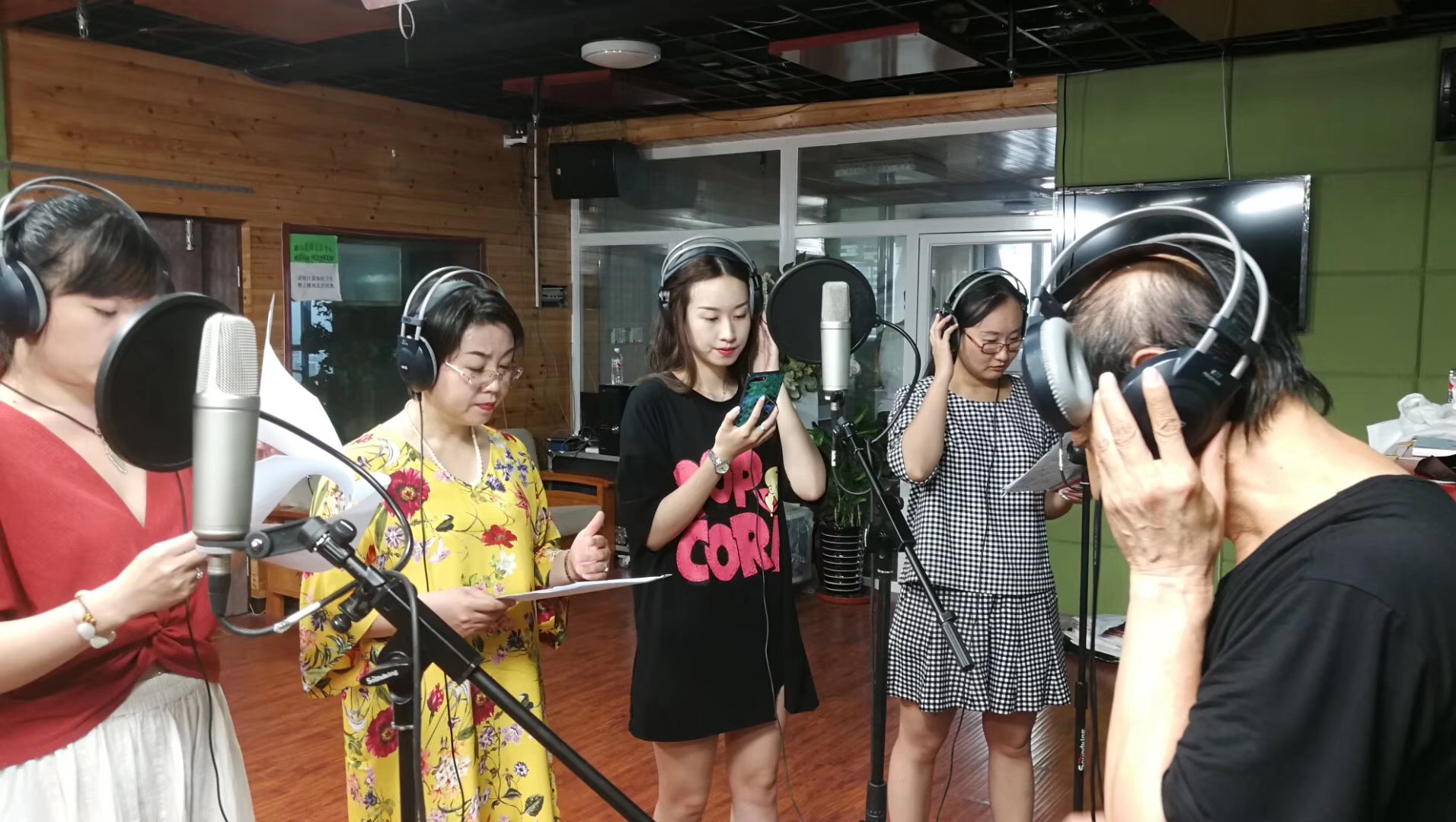 中央電視臺紀念中國改革開(kāi)放四十周年大型文藝演出錄制